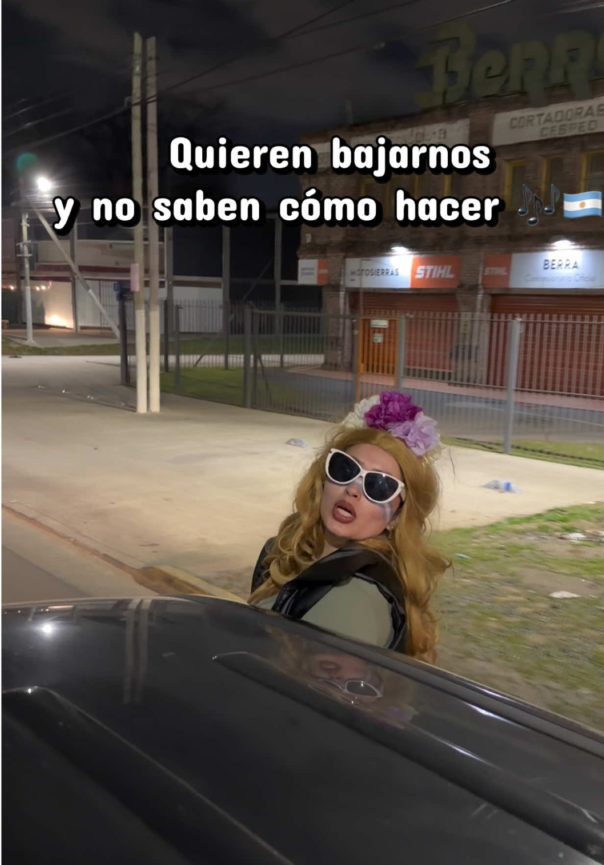 @La Moni