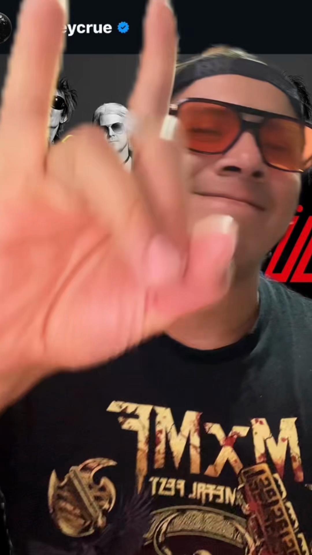 @Mosh Crew: Live