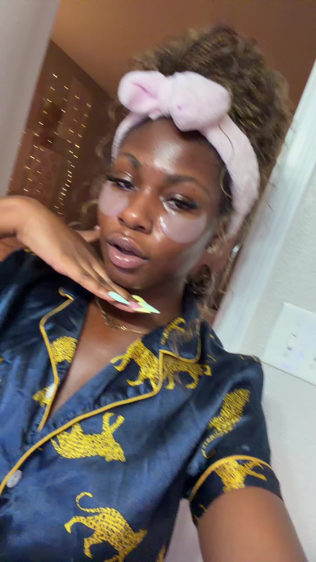 @nana