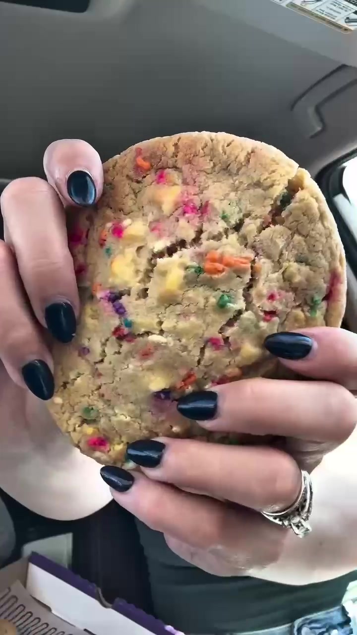 @insomniacookies