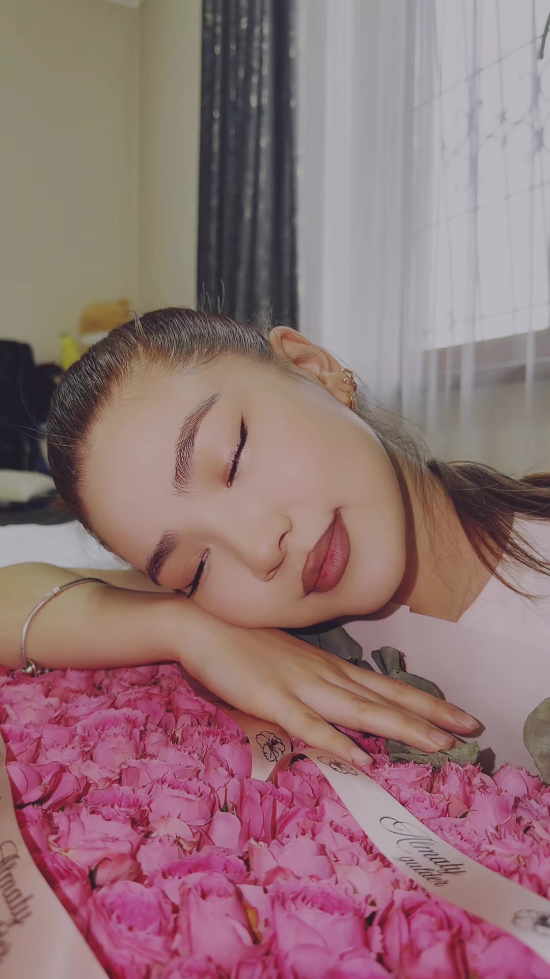 @moonaru.bby