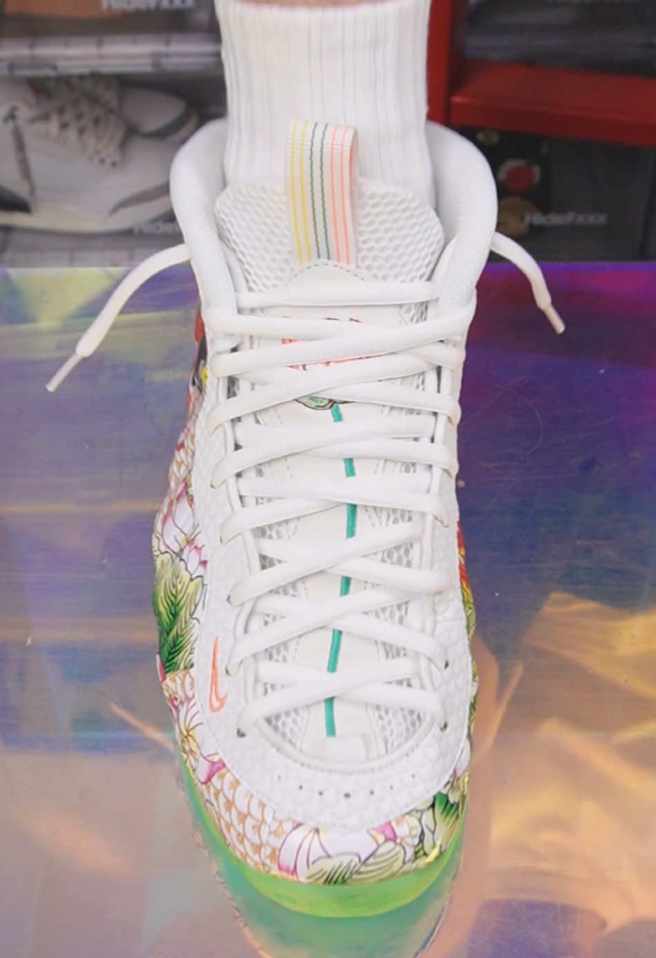 @Lacedsneaker