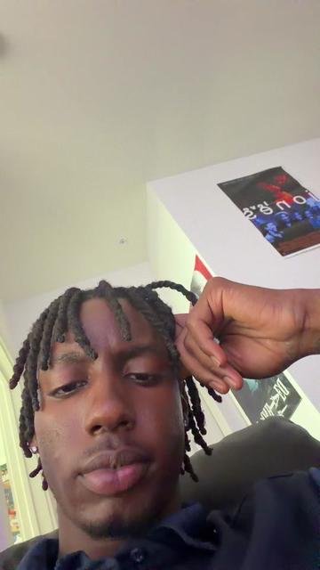 @6’5 Cinnamon Stick🕷️