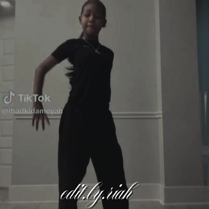 @[ ʀɪᴀʜ ]ᥫ᭡
