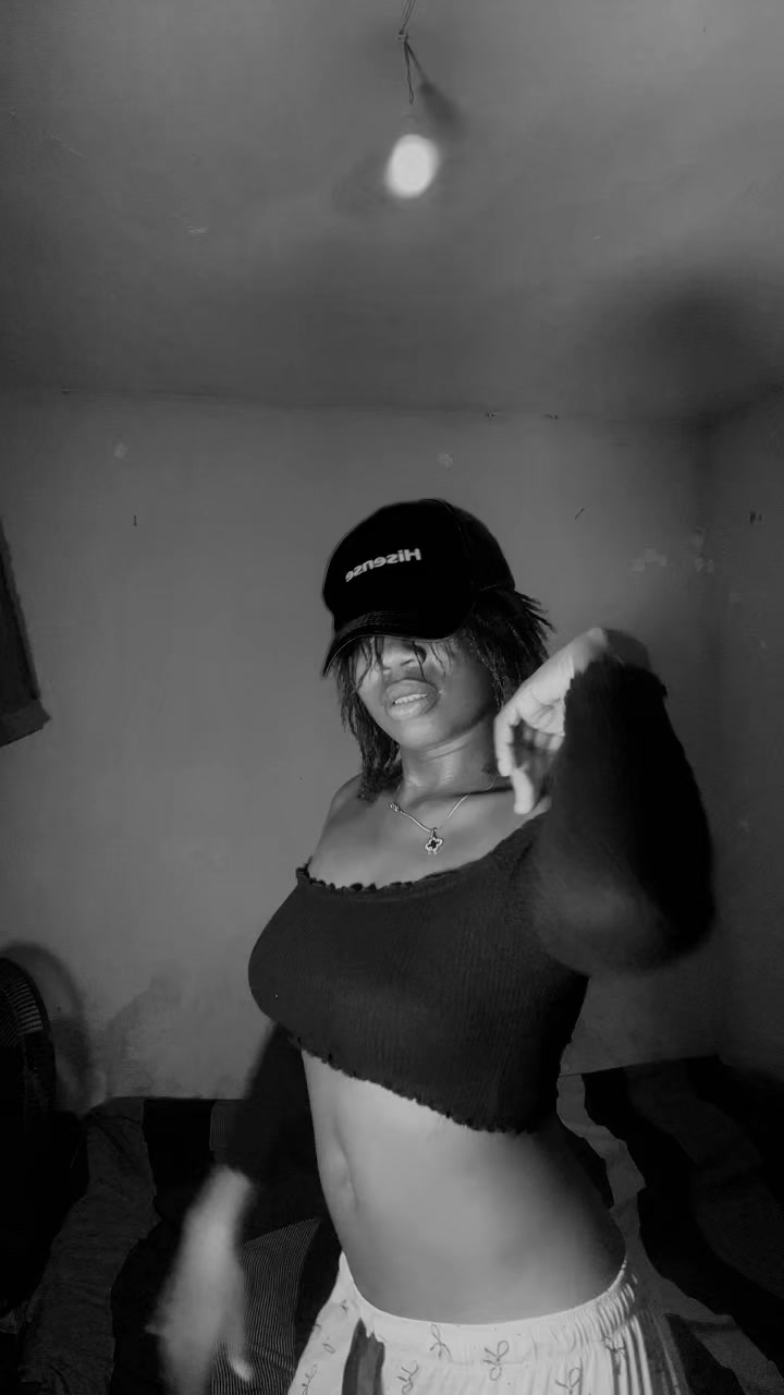 @_Tha shy dancer_ 🫦🦋