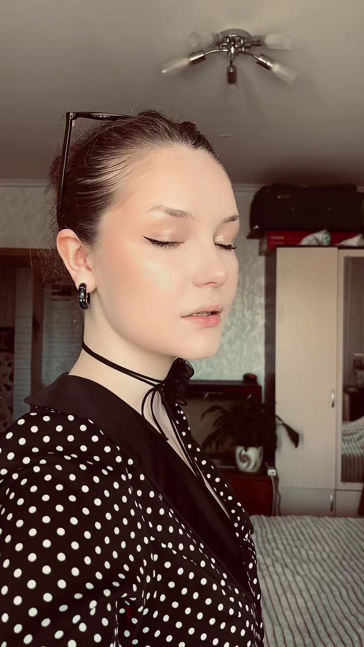 @вроде Вика зовут