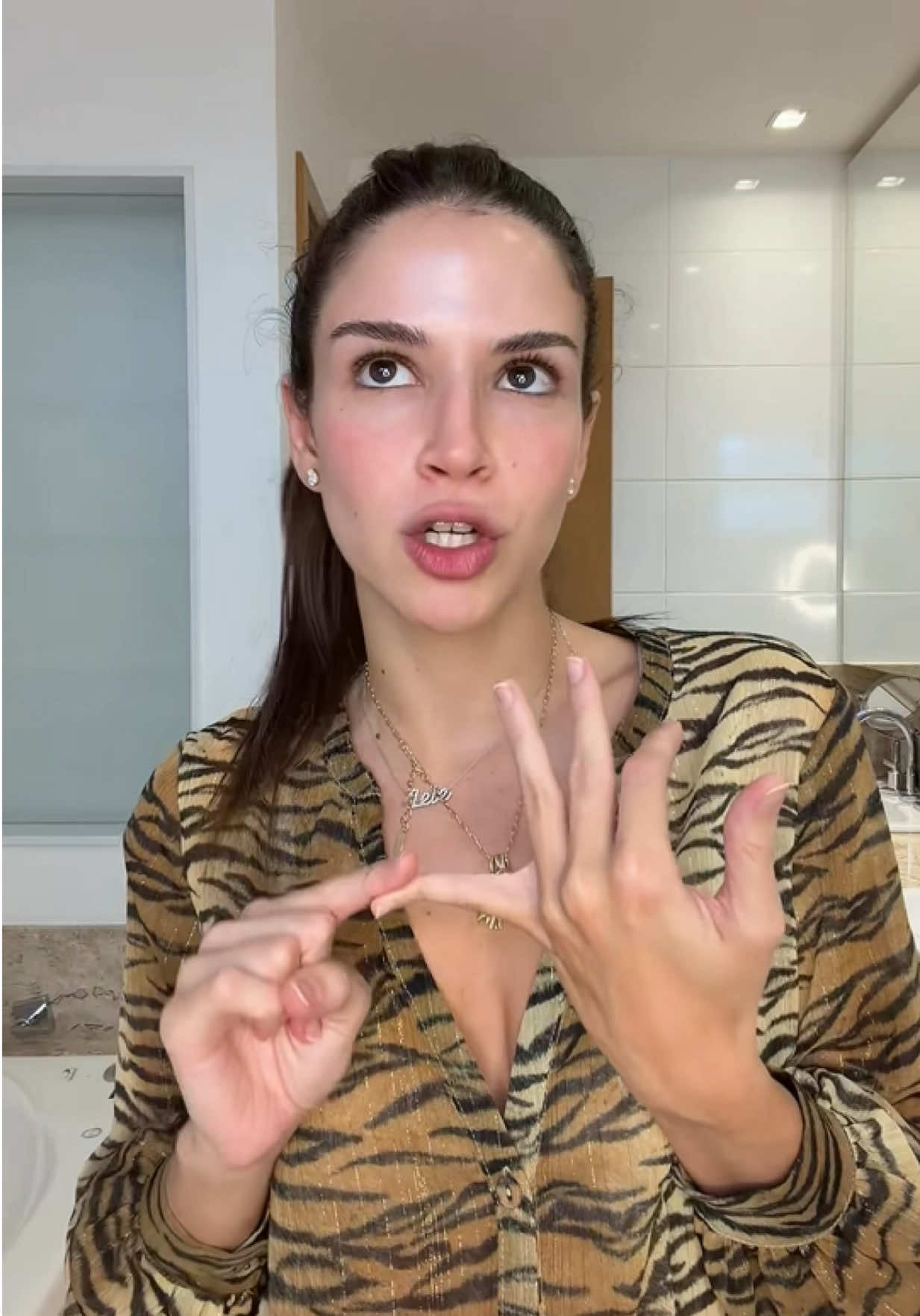 @LELÊ BURNIER
