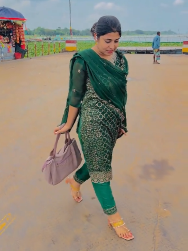 @QueenGirlđ¸Anamika