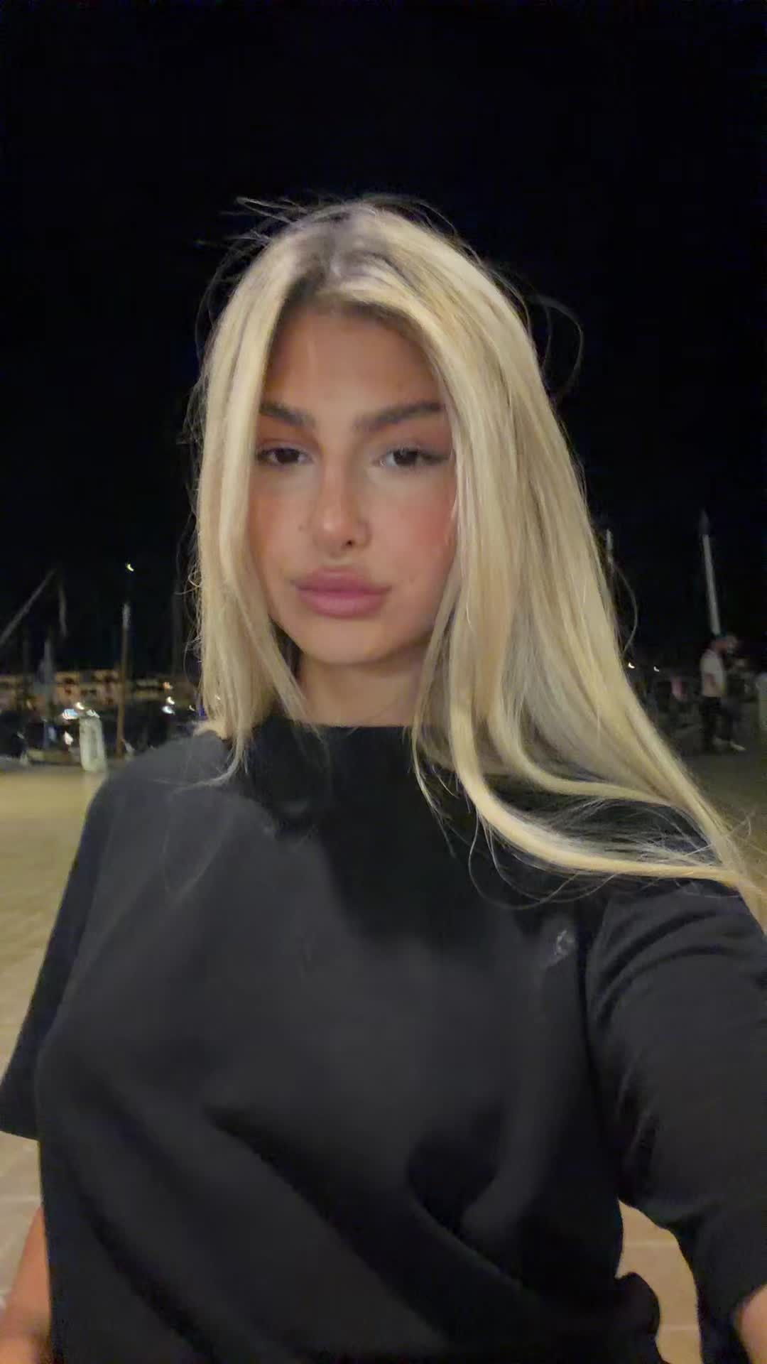 @blondiexbabe