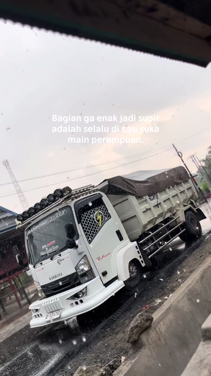 @aanris_