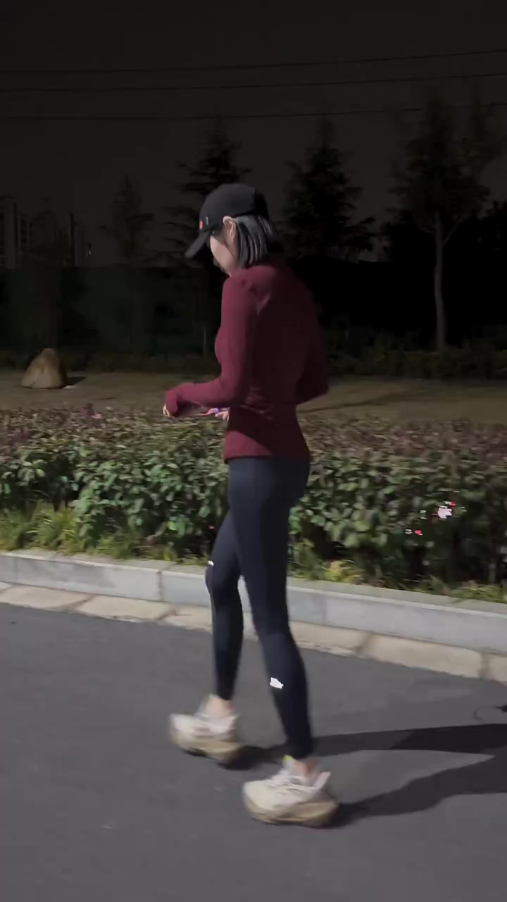 @亞茜