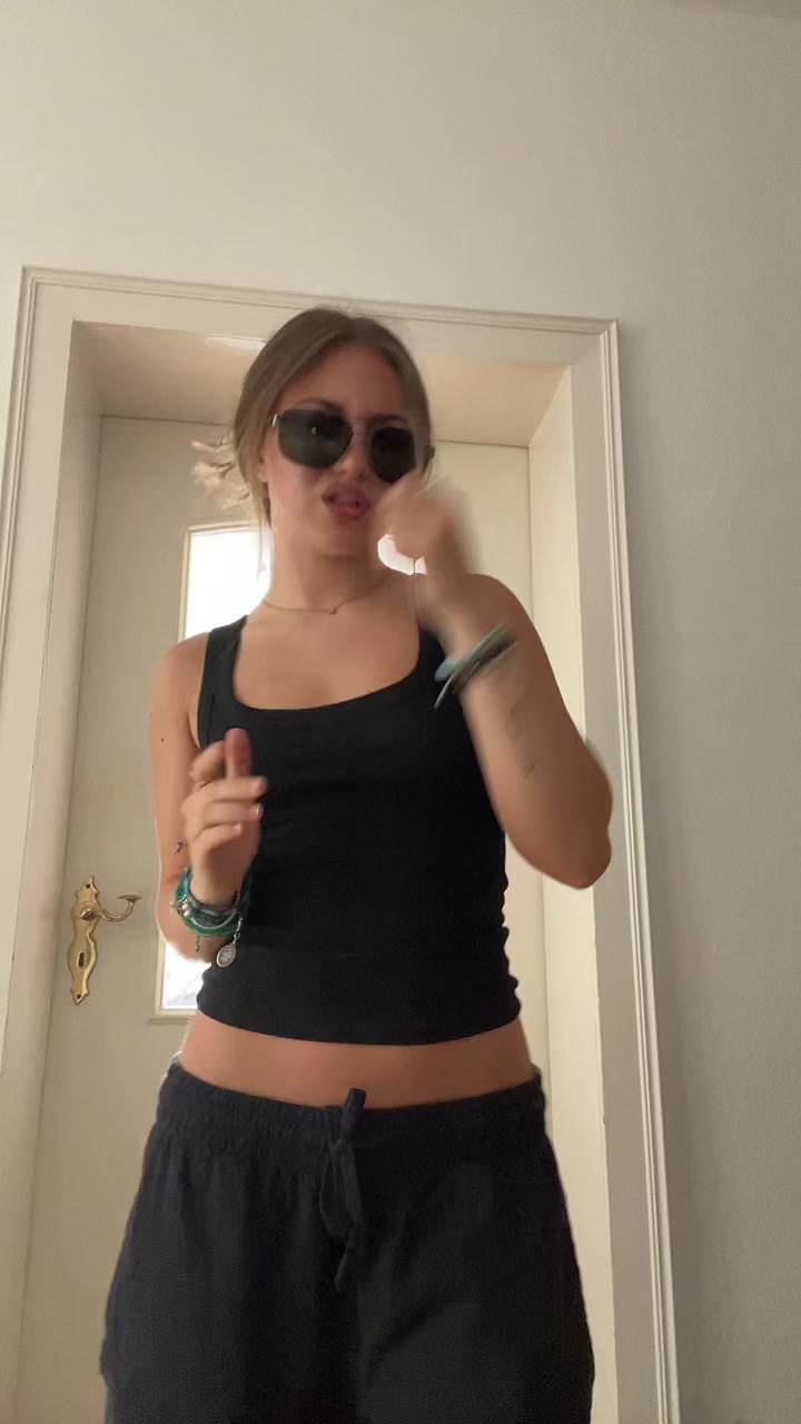 @cestlana