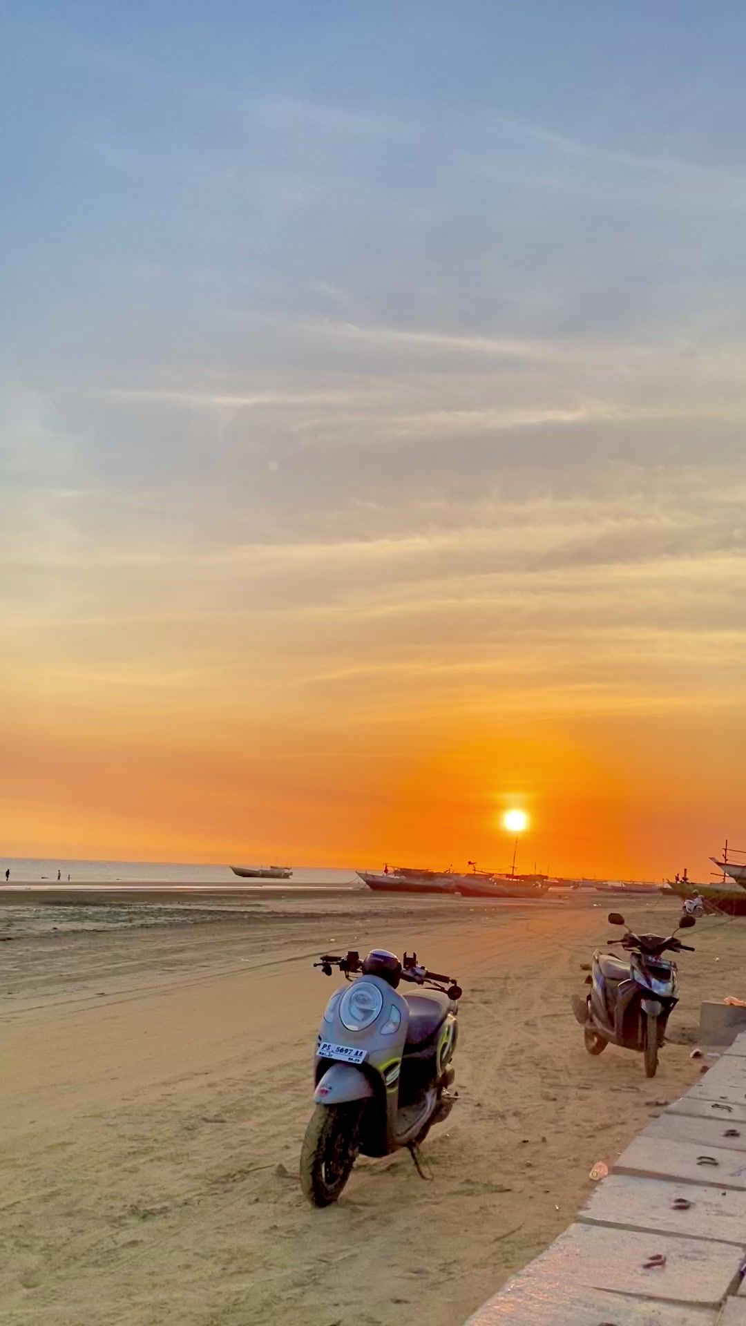 @InayaH_21🌴🦋