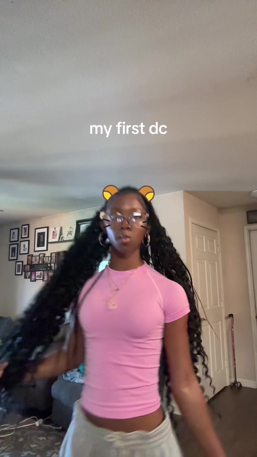 @￴