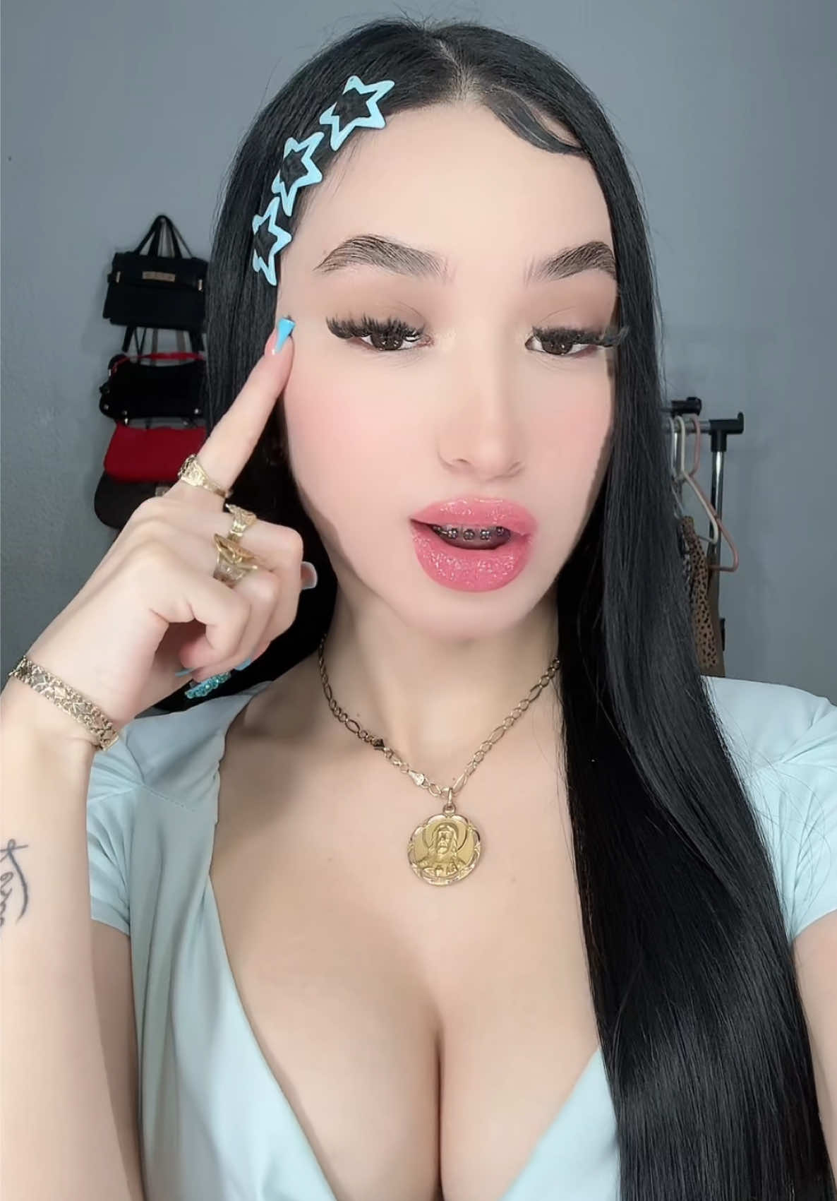 @VA02