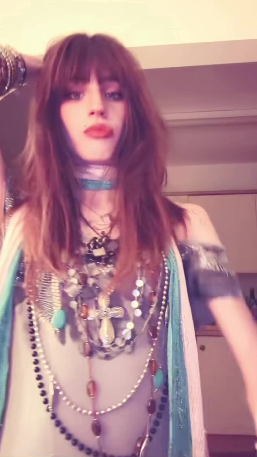 @୨ৎ 𝓔𝓶𝓲𝓵𝔂 ୨ৎ