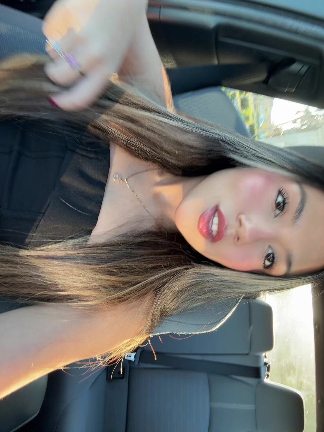 @Liz parra✨