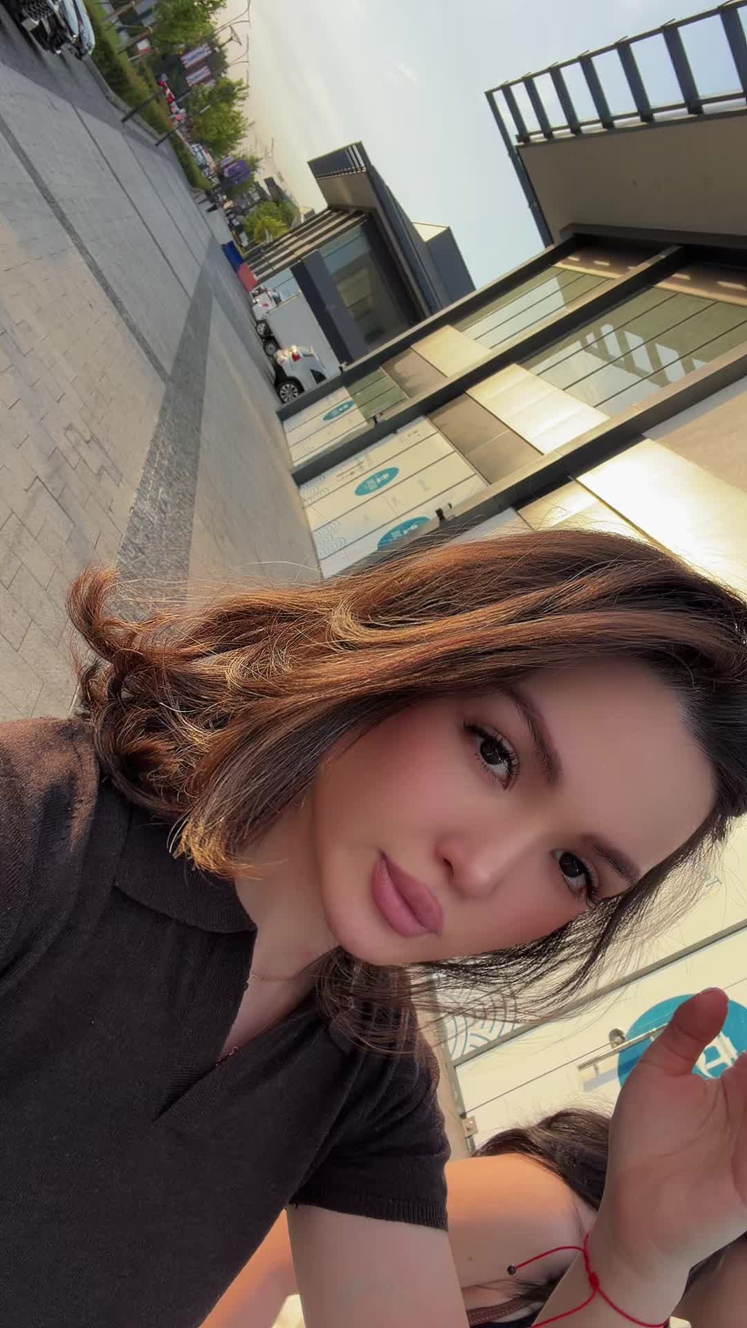 @Karina