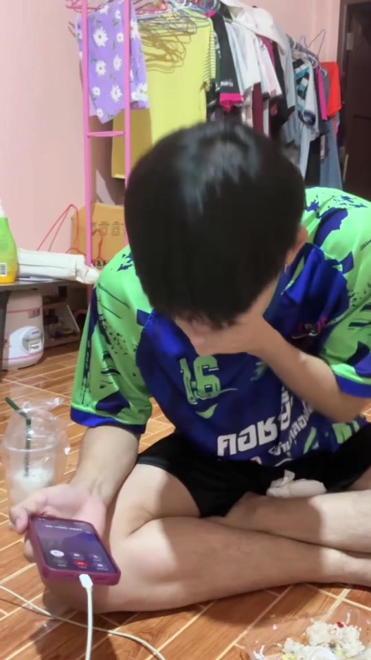 @โจนัสลูกป้าเอียด