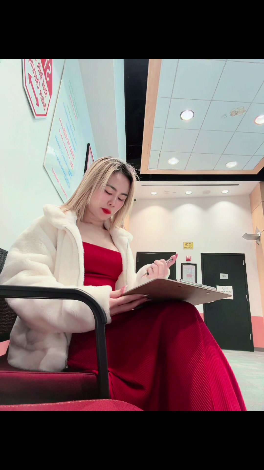 @Kh&aacute;nh Tiền