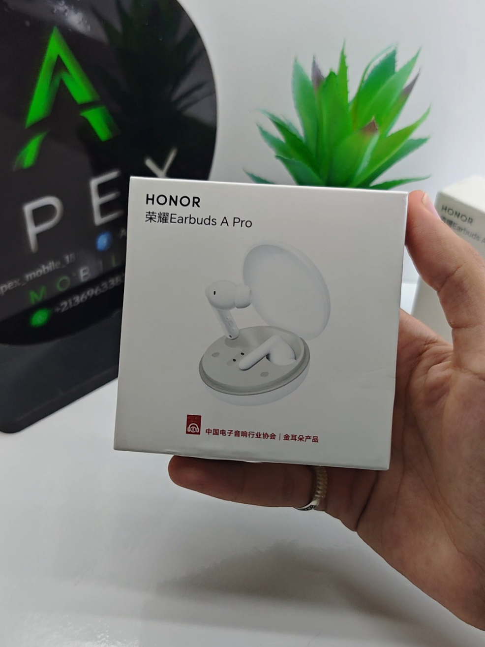 @Apex Mobile 18