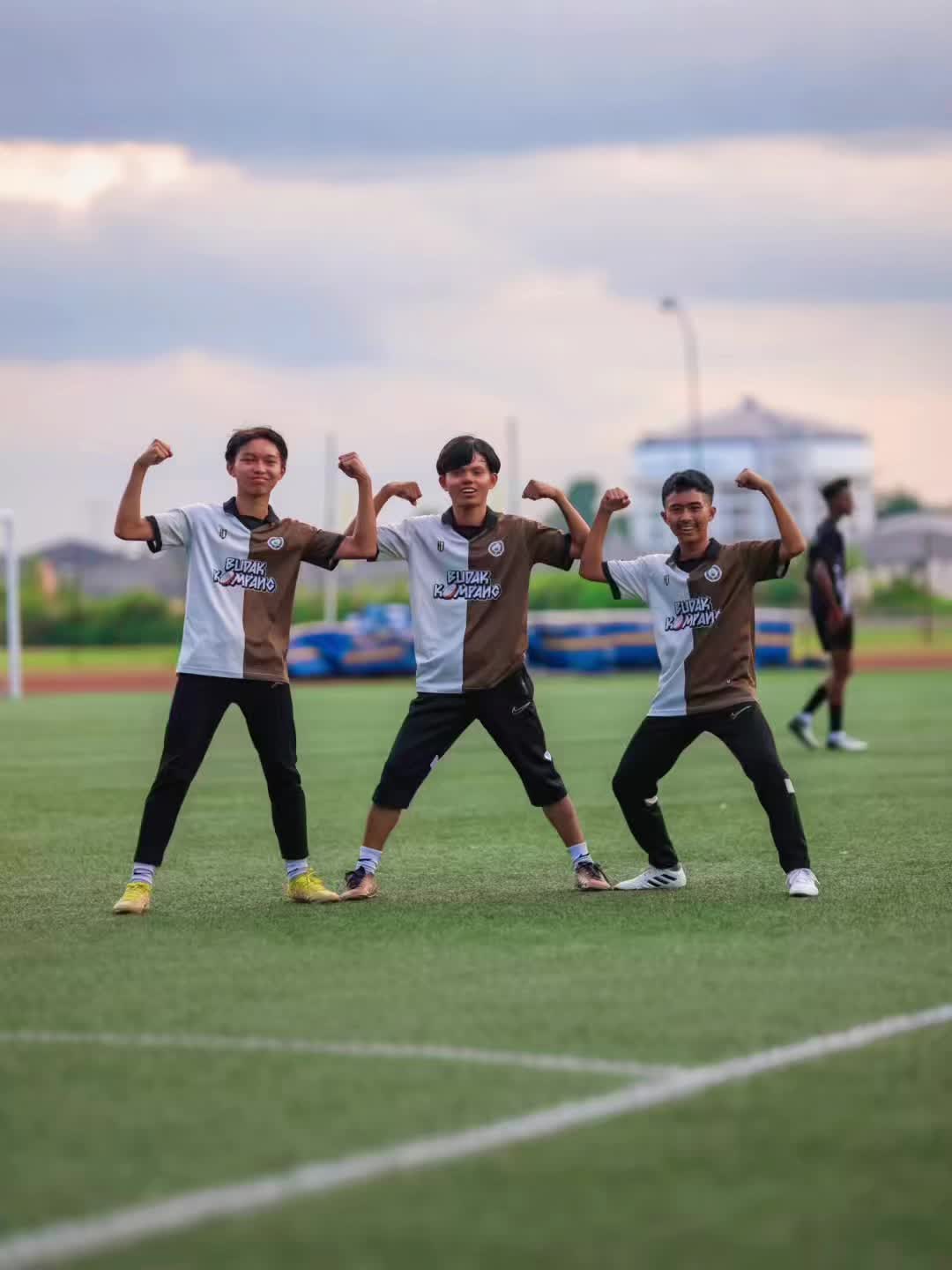 @kkkb_kluang