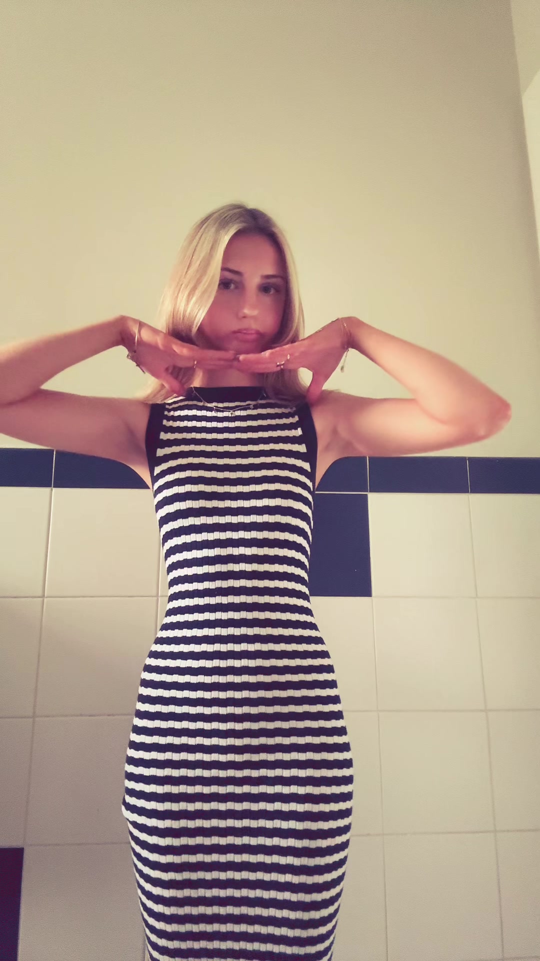 @arianapettoni