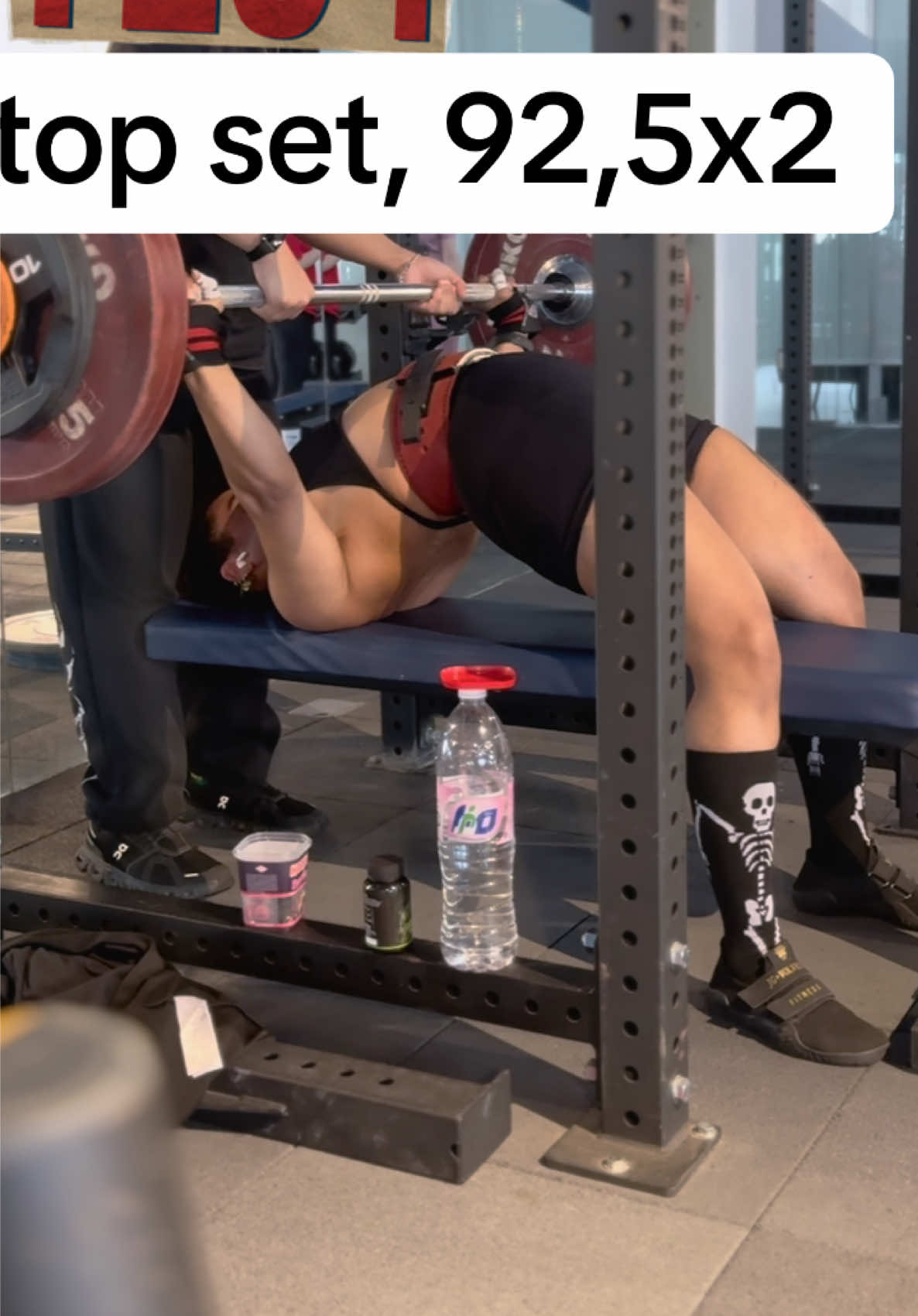 @LEOO.