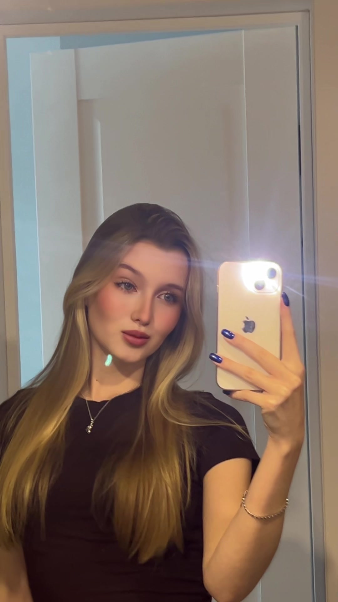 @𝓐𝓻𝓲𝓷𝓪𝓫𝓮𝓵♡︎
