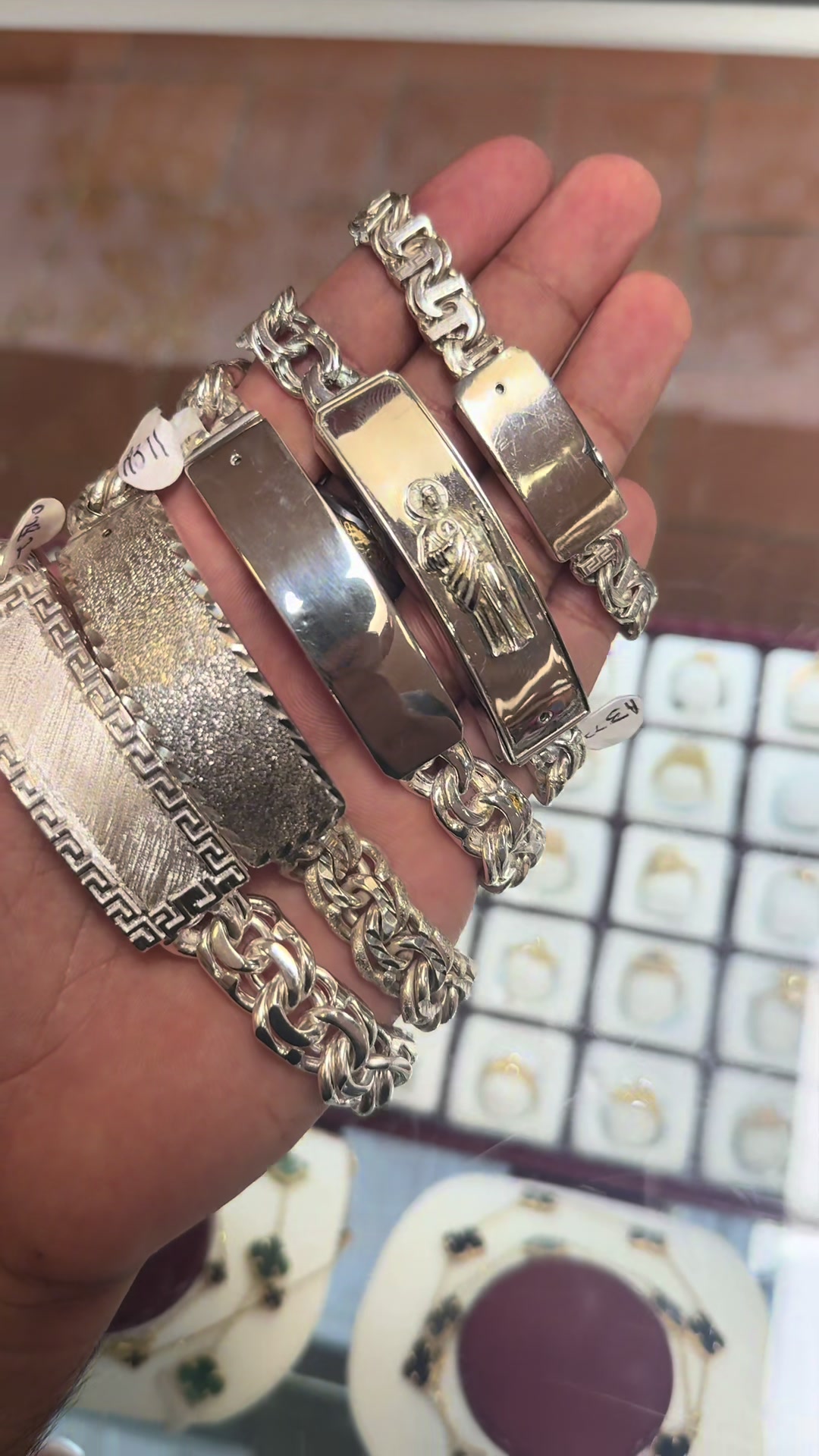 @AliJewelers