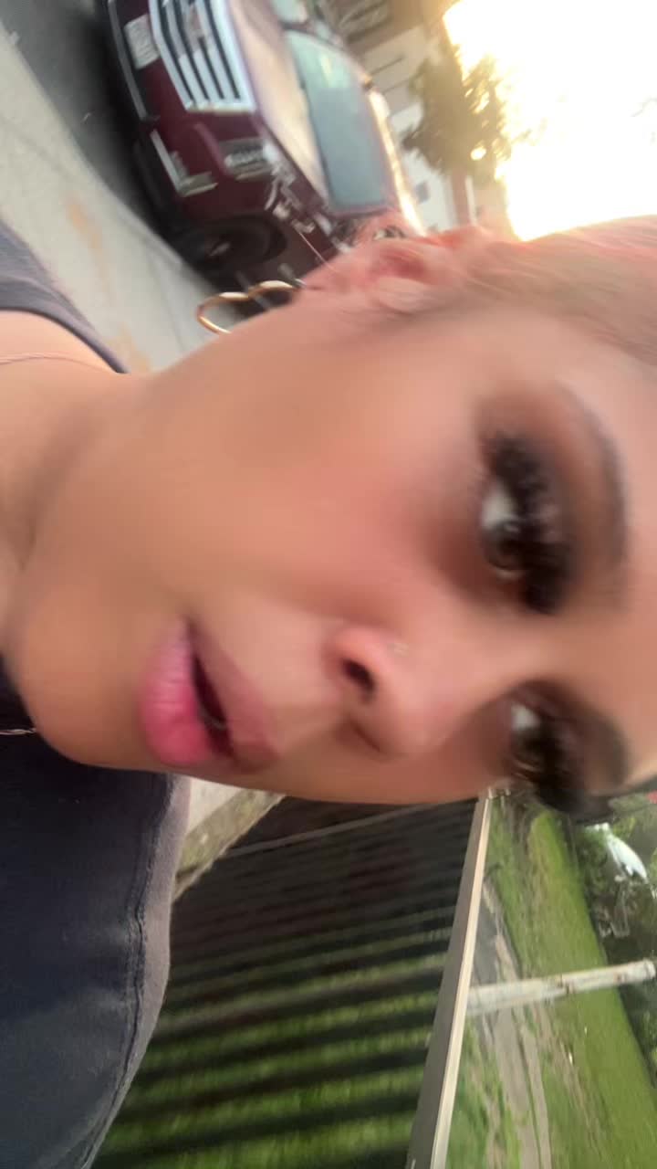 @whyshesopink