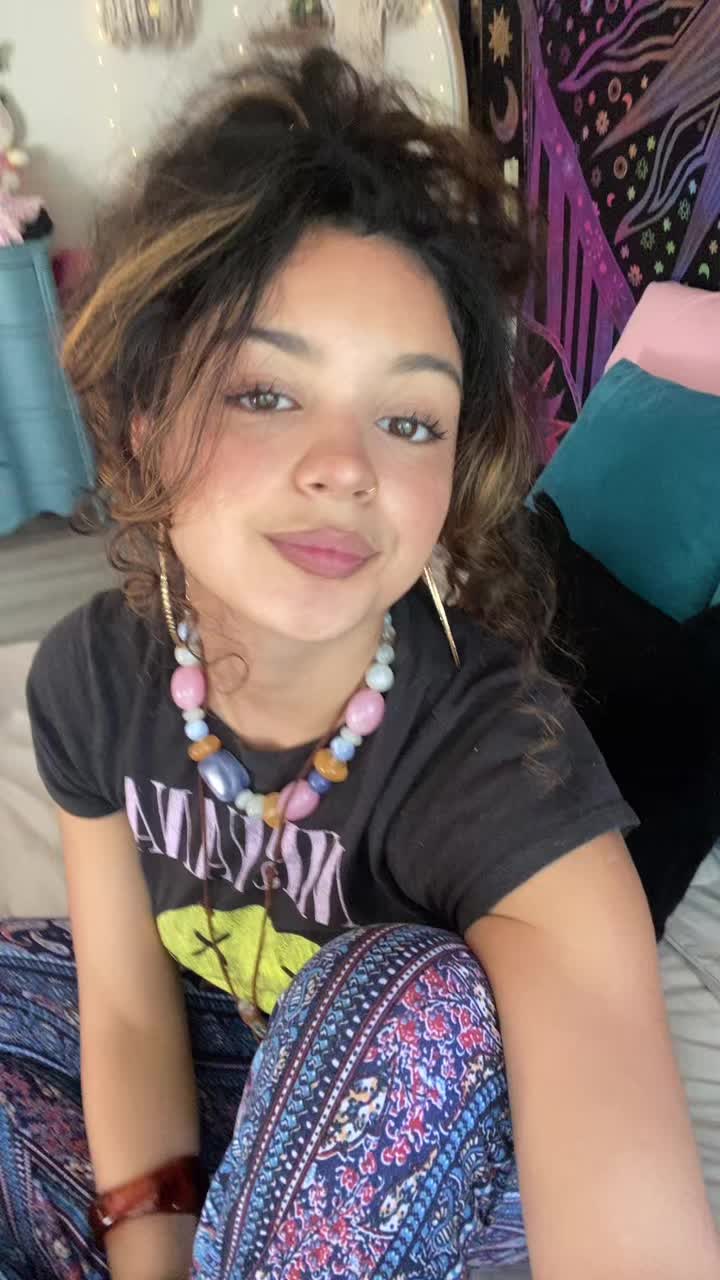 @Gia🌞🎵🌈✨🦋.