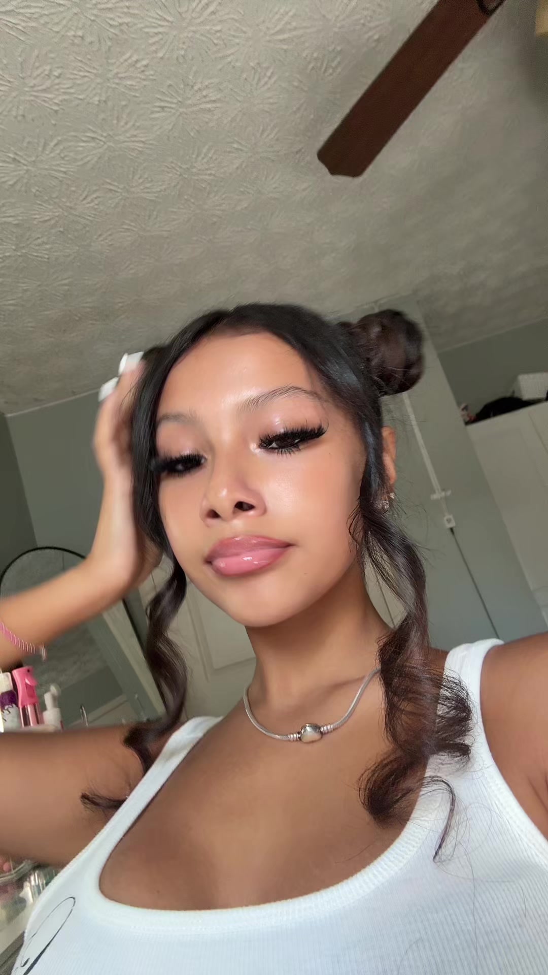 @nicole