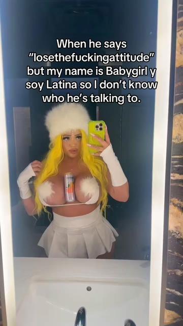 @zoeyfoxxofficial