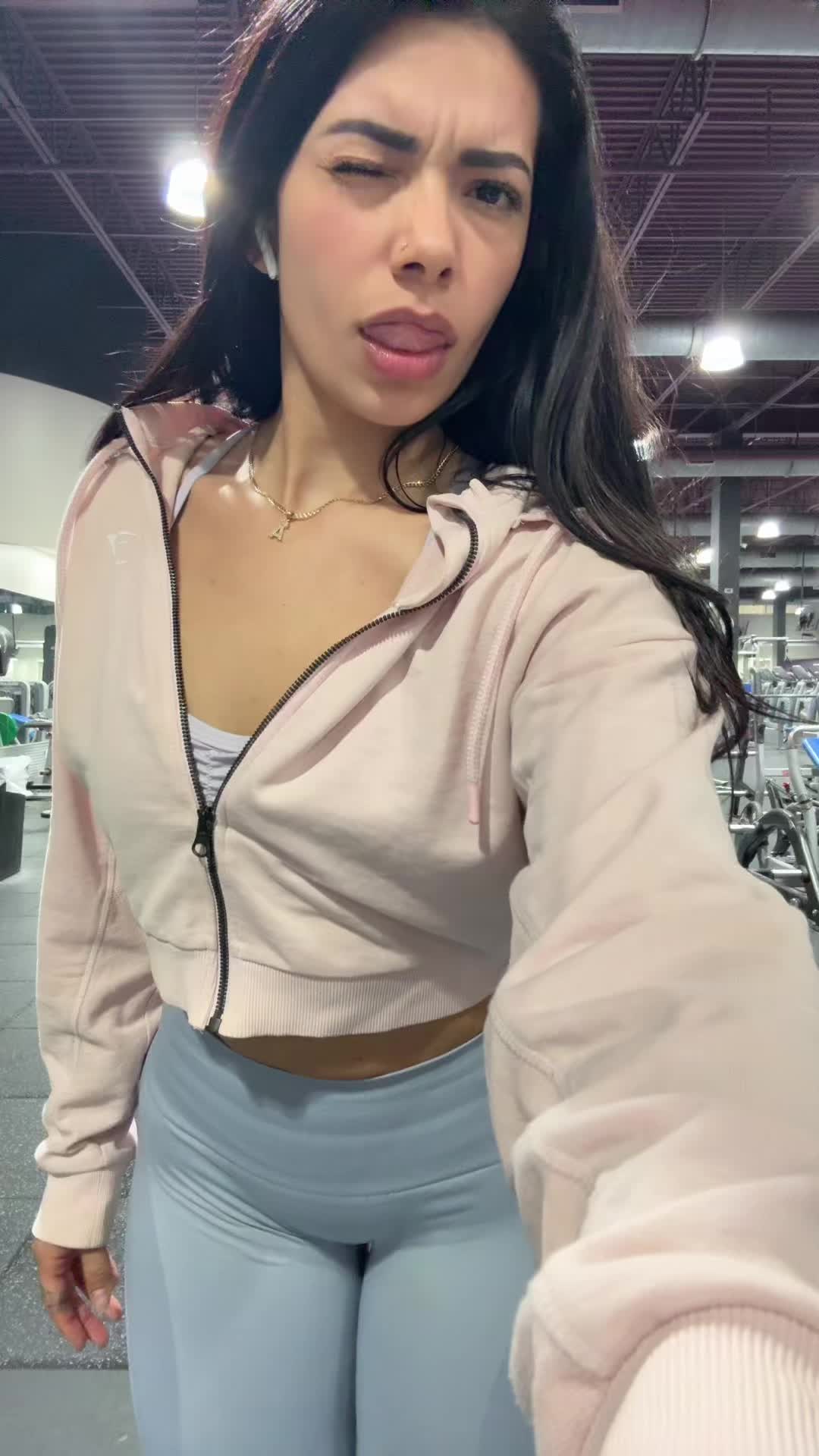 @thefarawayfan