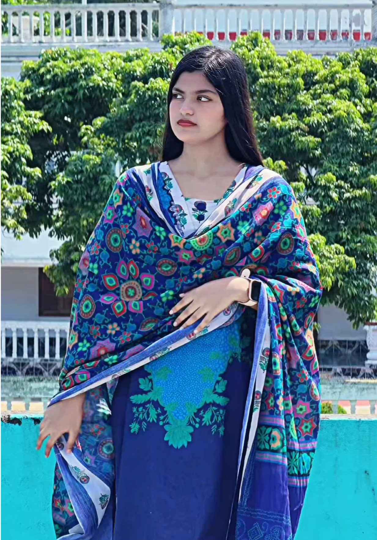 @Akhi Pakhi