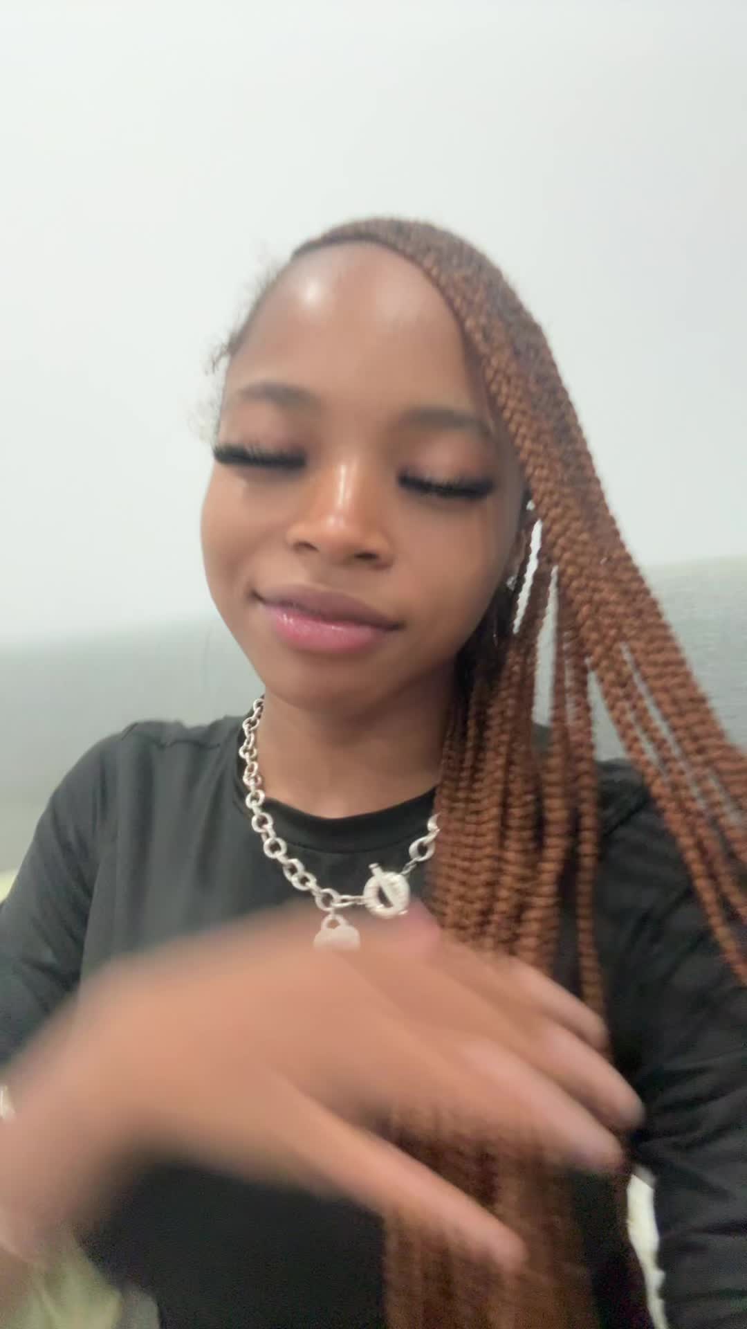 @whoisshe
