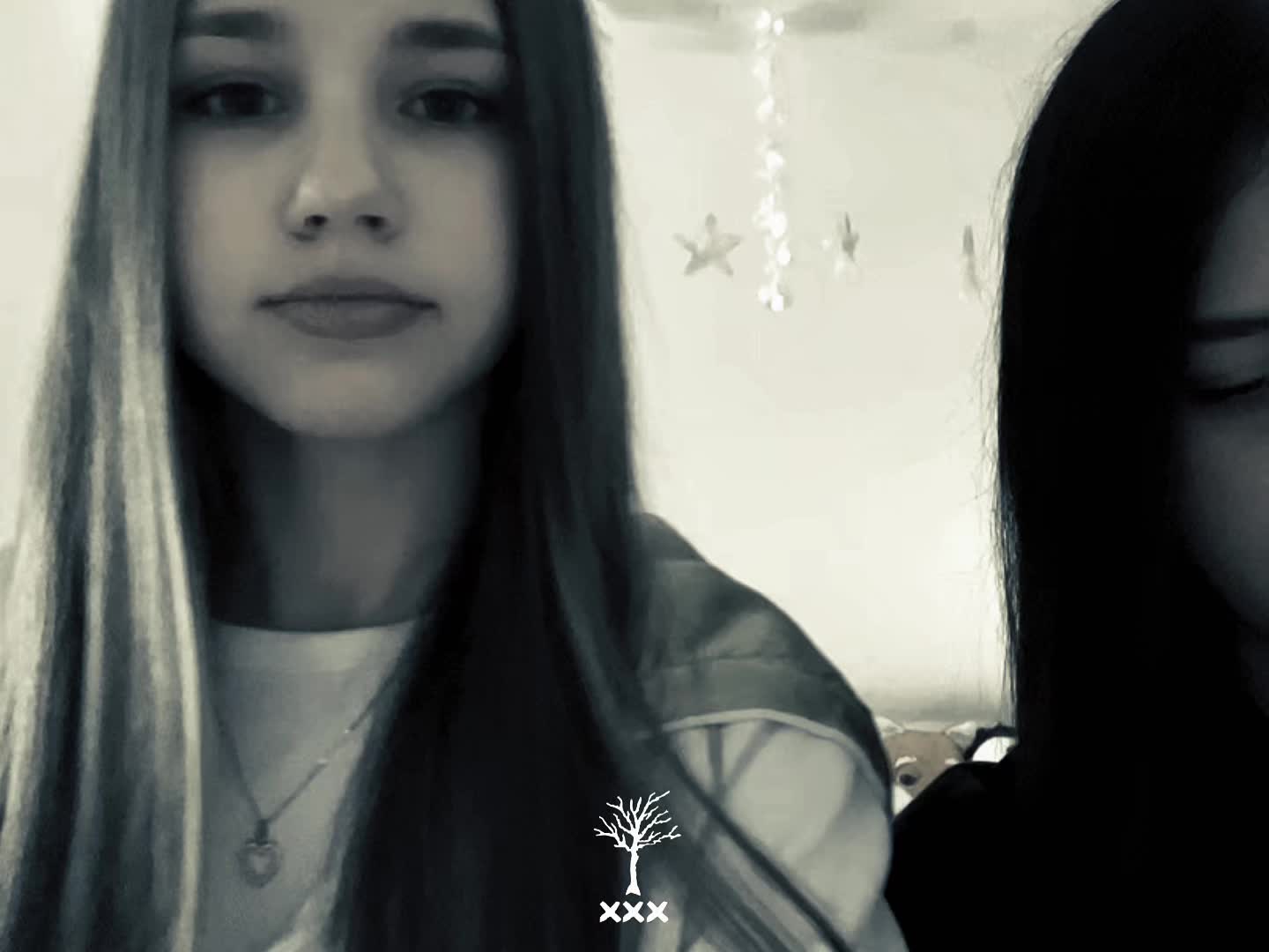 @𖣂