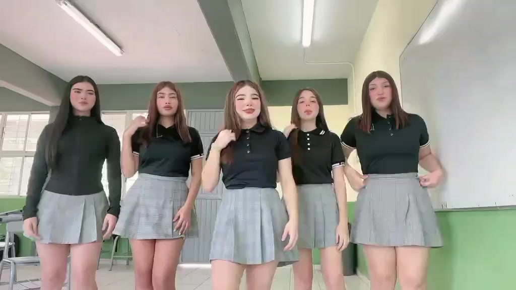 @Lindas colegialas 🎀💋