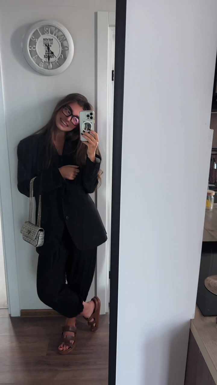@🧝🏼♀️