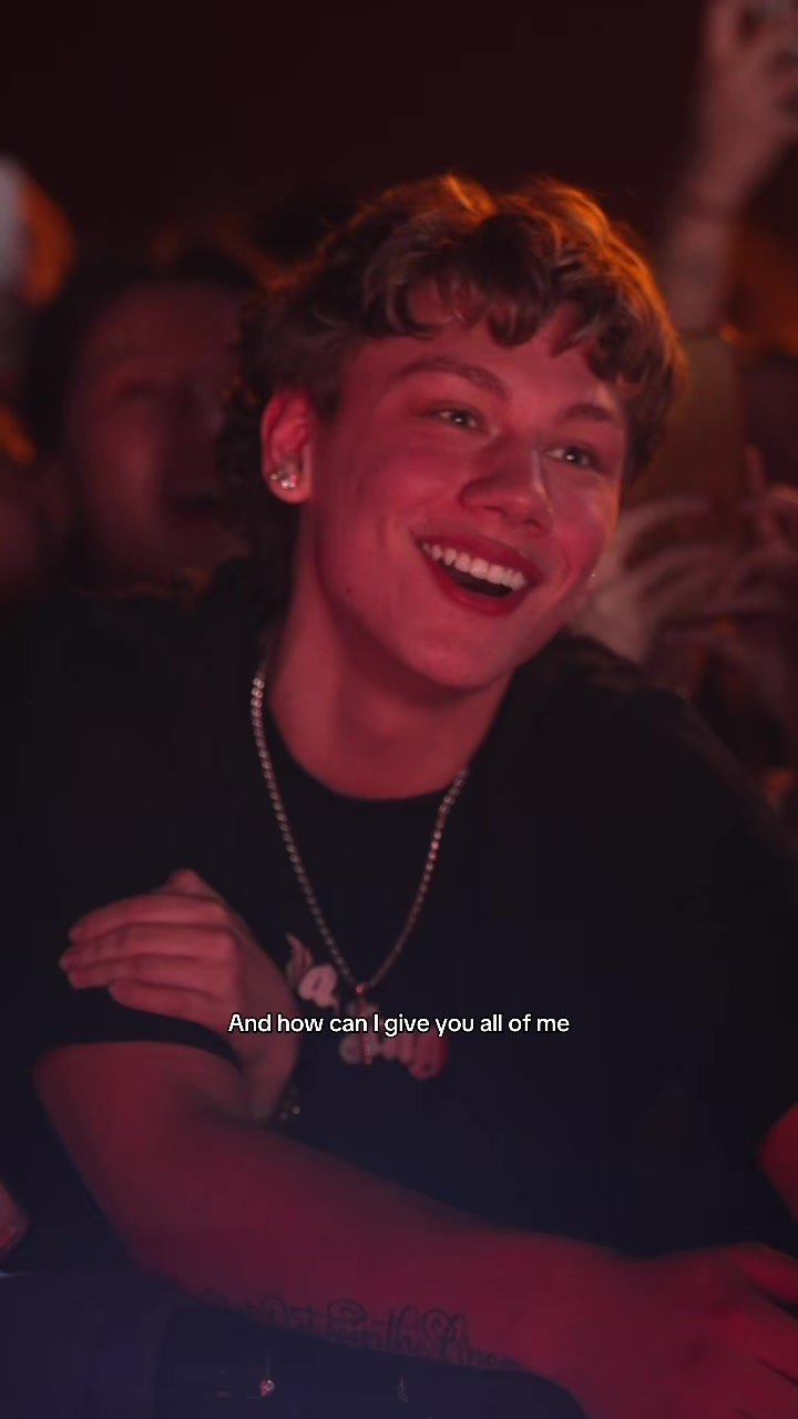 @Dean Lewis