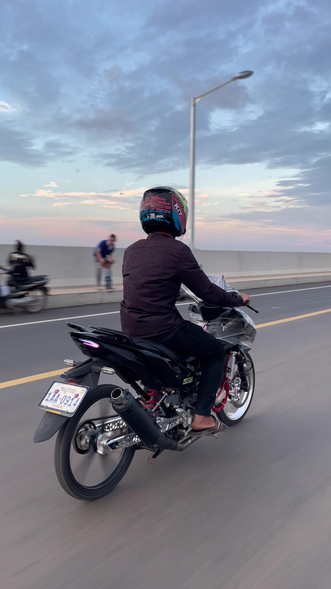 @020 ស្មោះស្នេហ៍🖤😇