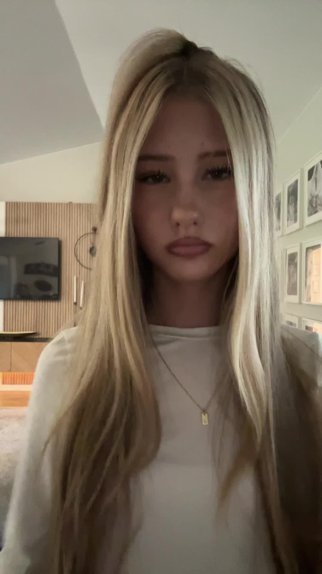 @isabella dimov