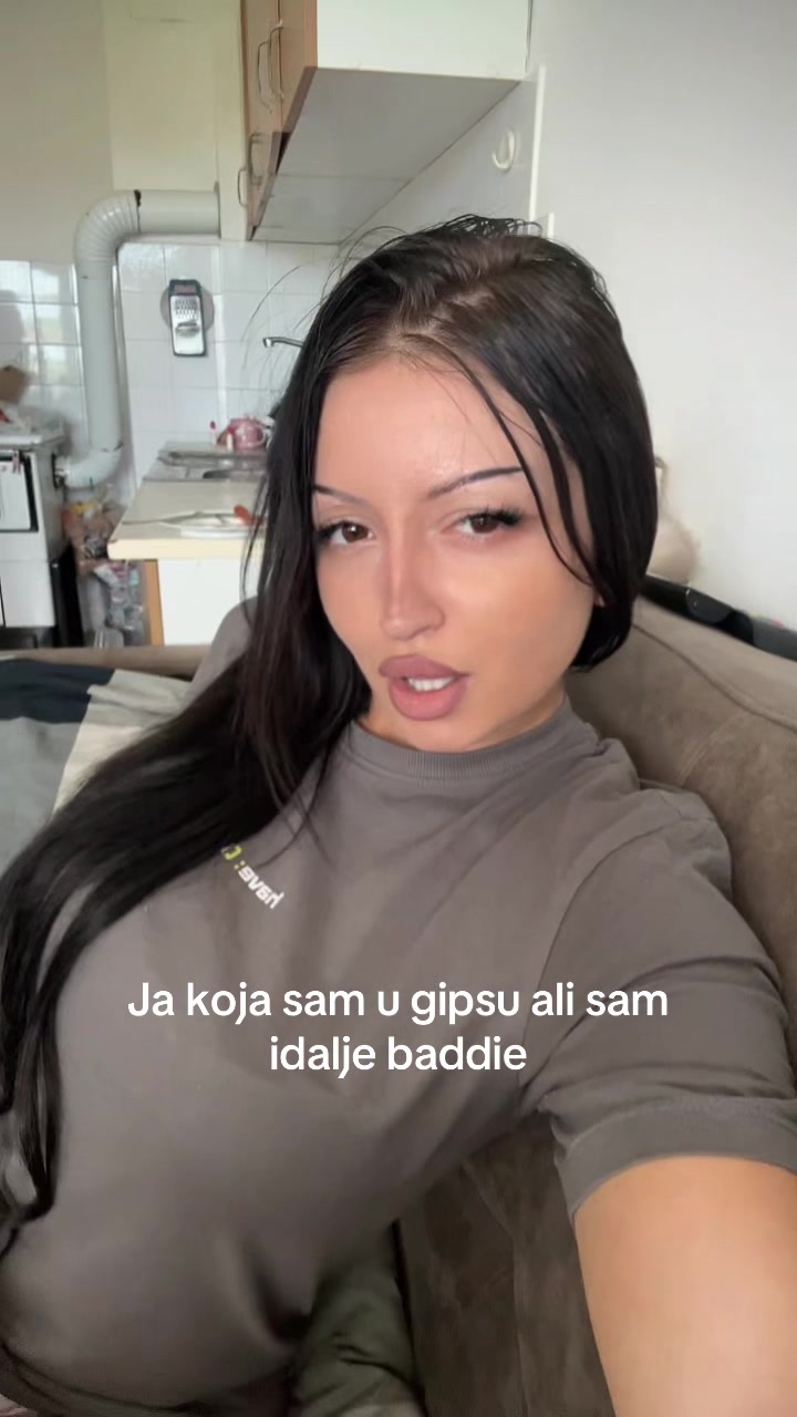 @𝒜𝓃𝓉𝑒𝒶
