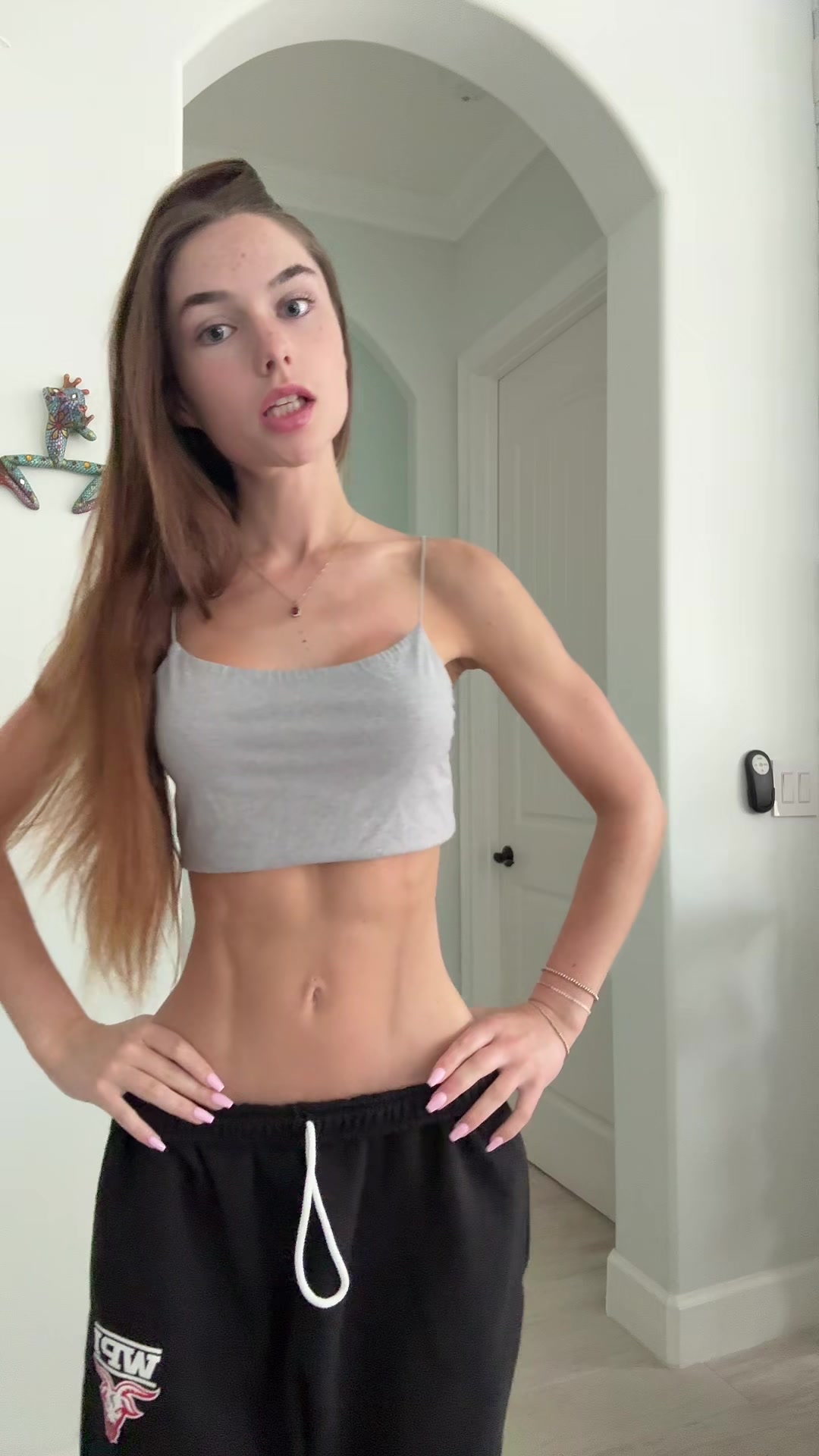 @elliespam229
