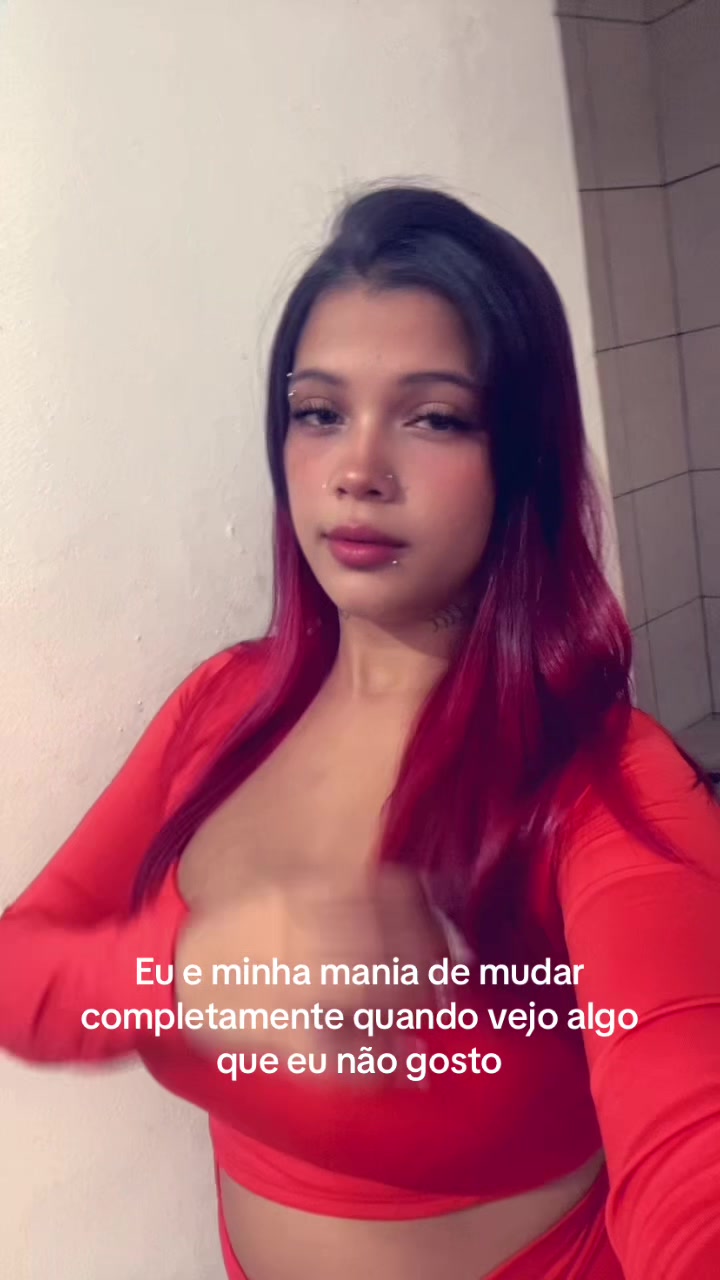 @_tatamesquita 💋