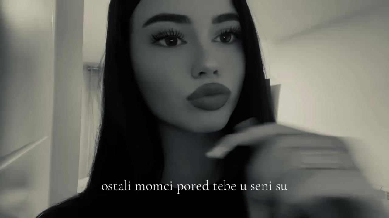 @anuuskica