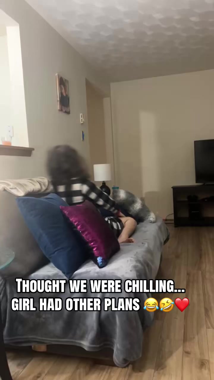@Hotmomvibes