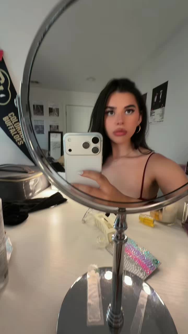 @ZOE SCHWARTZ