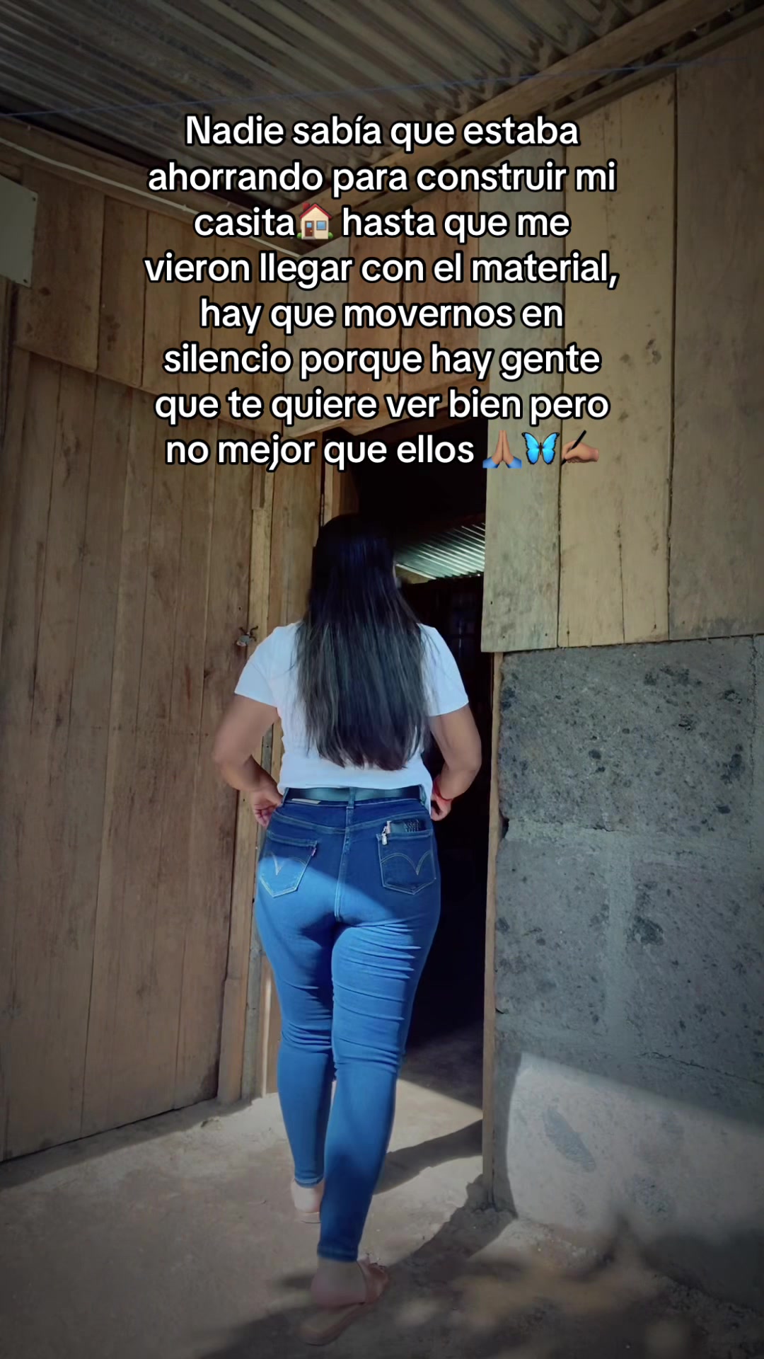 @Anny👩🏽&zwj;🏫🦋